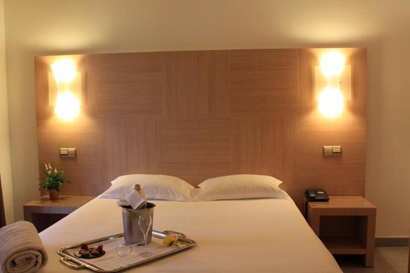 Eden Park Hotel Serriera  Ngoại thất bức ảnh