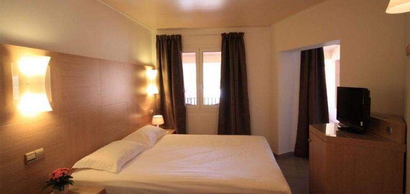 Eden Park Hotel Serriera  Ngoại thất bức ảnh