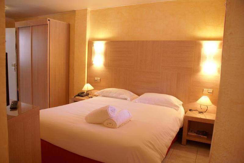 Eden Park Hotel Serriera  Ngoại thất bức ảnh