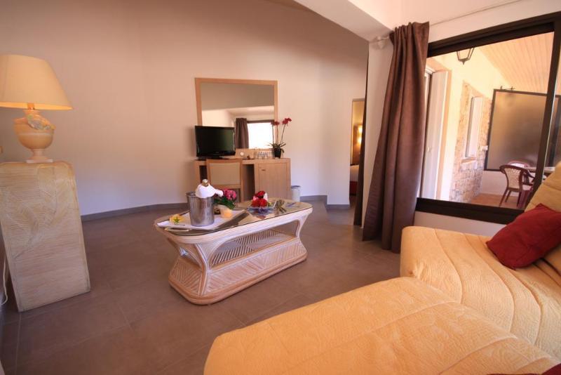 Eden Park Hotel Serriera  Ngoại thất bức ảnh